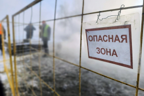 Последствия аварии на тепломагистрали в Минске все еще устраняют